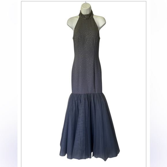 Sherri Hill Gun Metal Halter Gown Mermaid Trumpet Formal Gown Excellent Size 4 - Picture 2 of 9